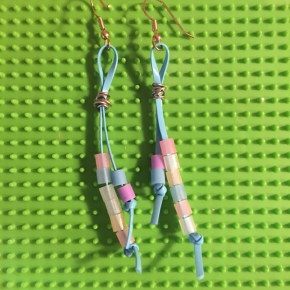 AMELIA PASTICHE DESIGN fun summer upcycled earring - Picture 1 of 3